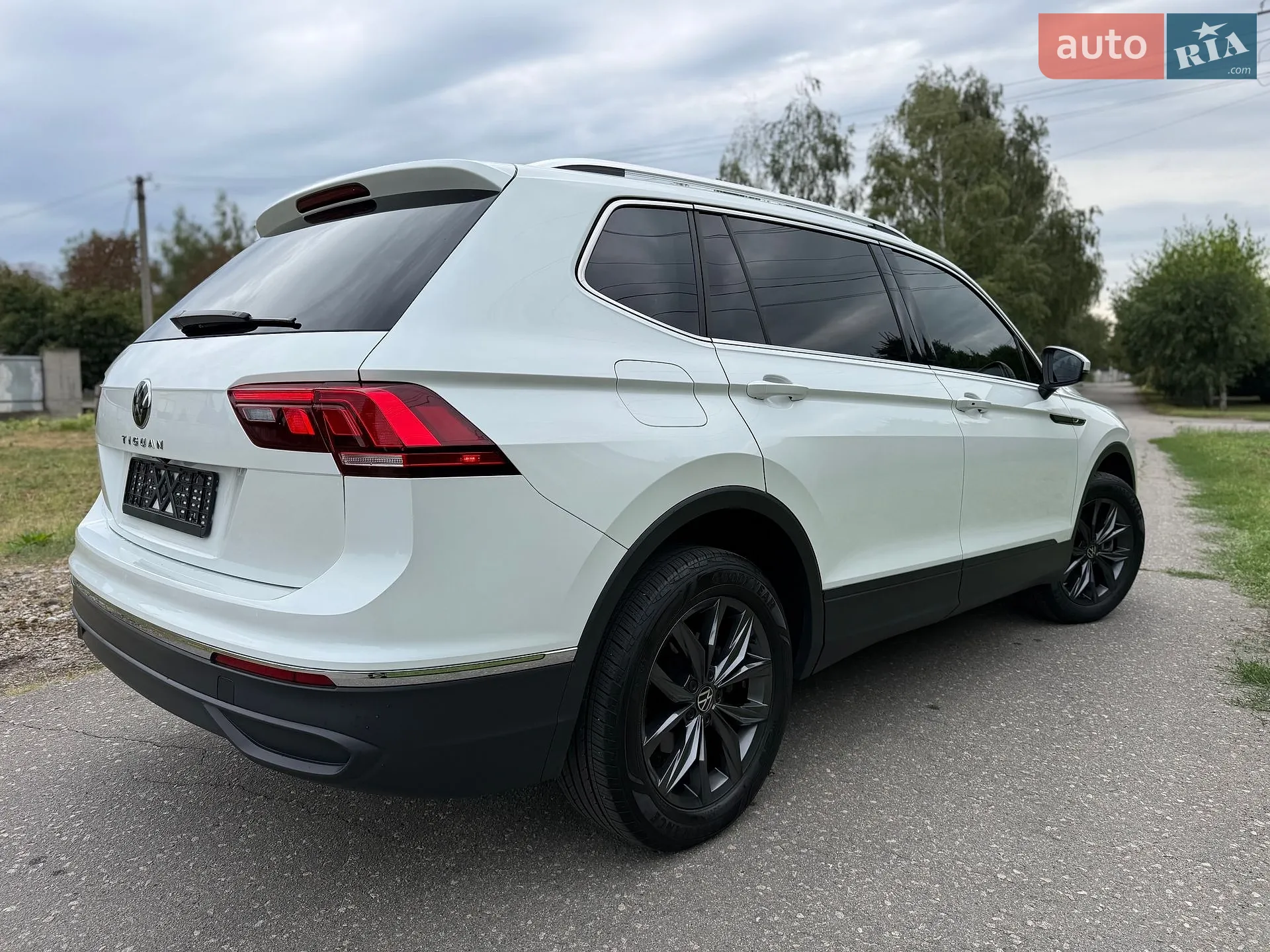 2023 Volkswagen Tiguan - мініатюра 9