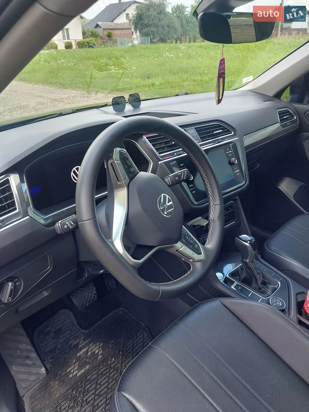 2022 Volkswagen Tiguan - мініатюра 17