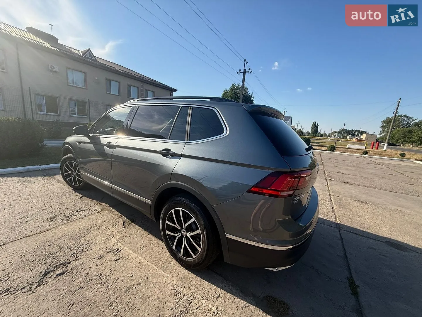 2021 Volkswagen Tiguan - мініатюра 8