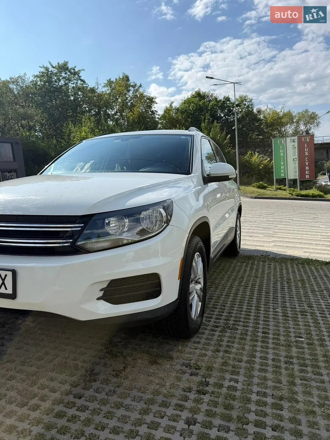 2017 Volkswagen Tiguan - мініатюра 12