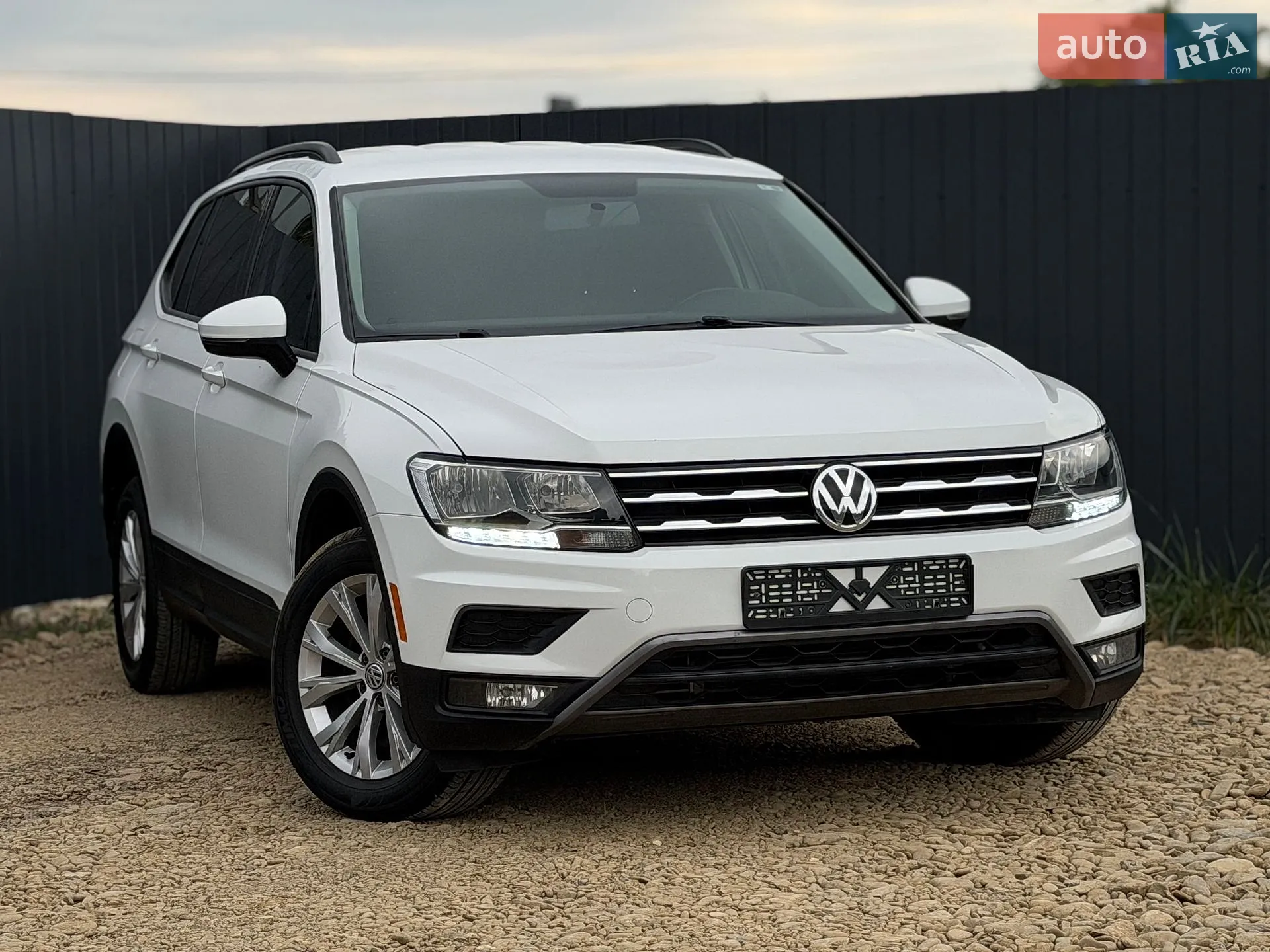 2018 Volkswagen Tiguan - мініатюра 2