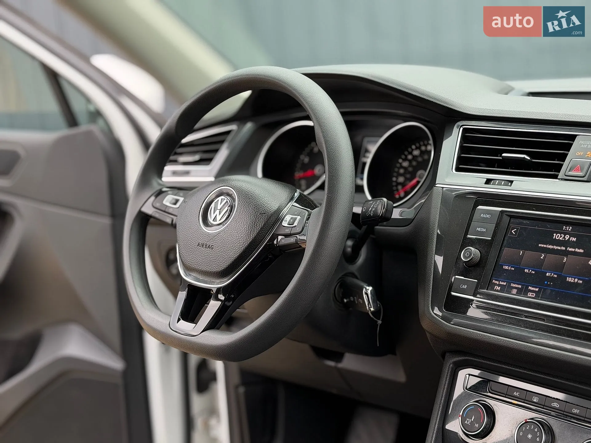 2018 Volkswagen Tiguan - мініатюра 35