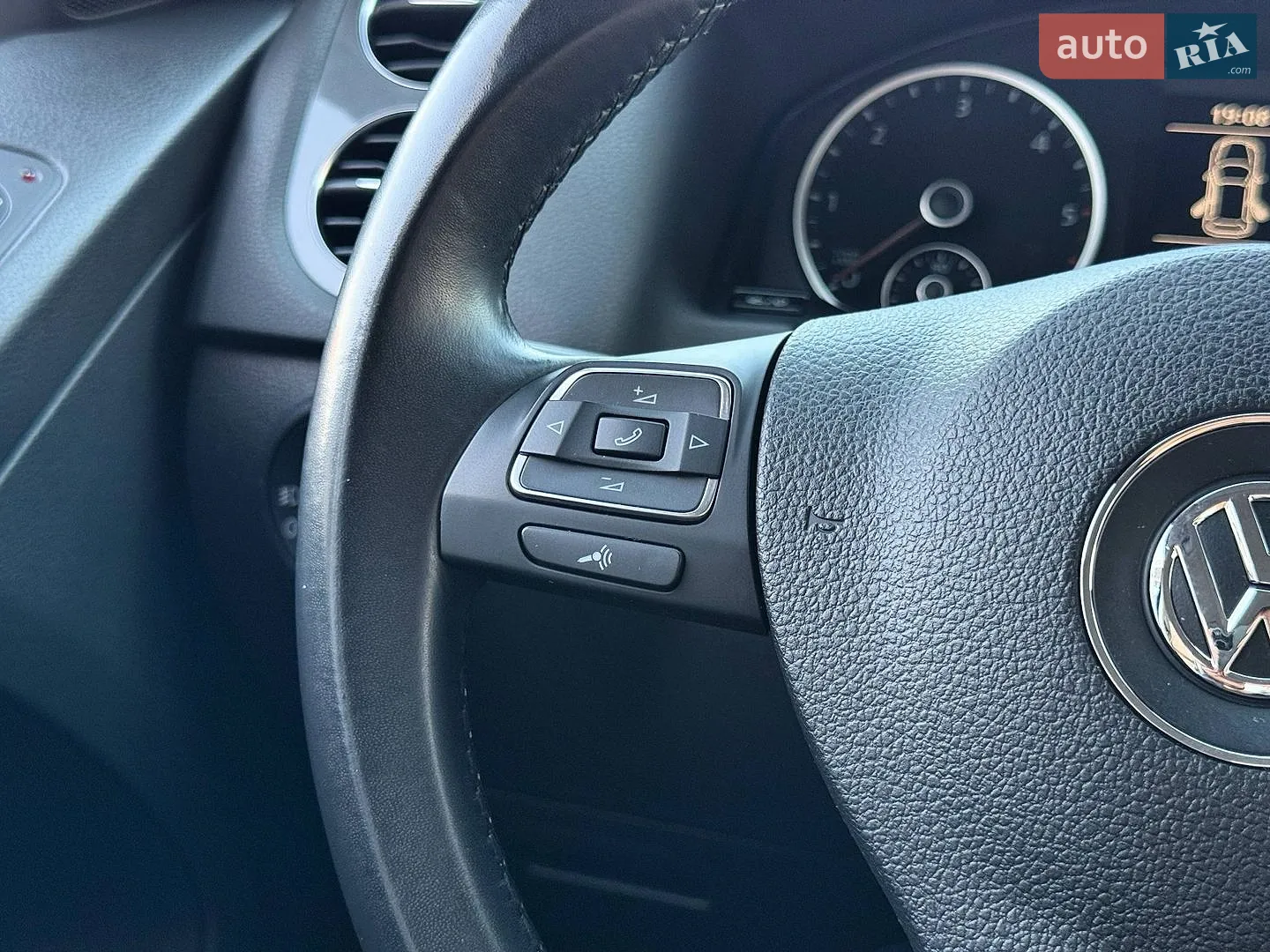 2014 Volkswagen Tiguan - мініатюра 44