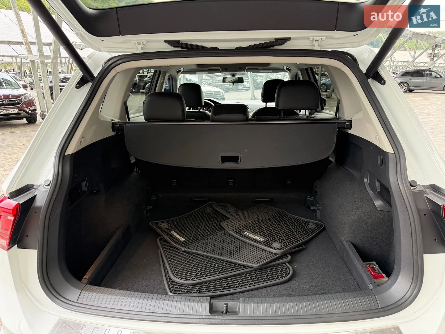 2017 Volkswagen Tiguan - мініатюра 20