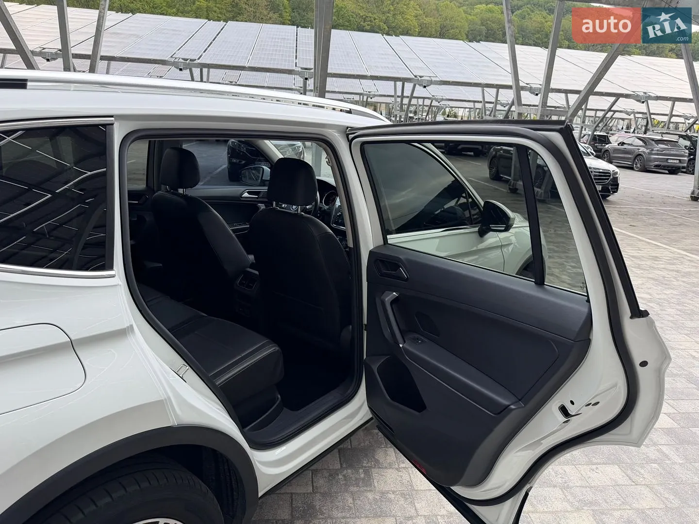 2017 Volkswagen Tiguan - мініатюра 22