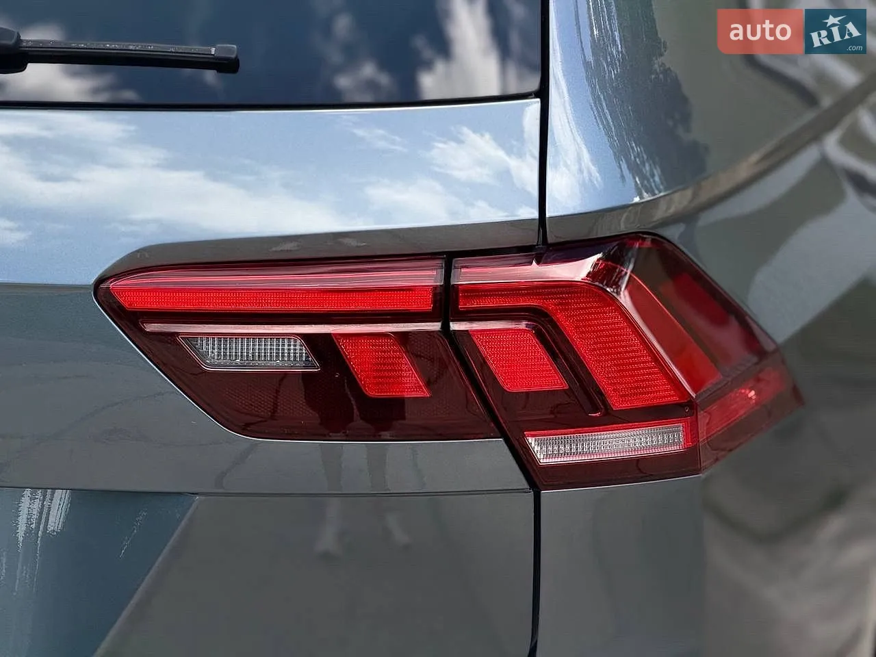 2020 Volkswagen Tiguan - мініатюра 23