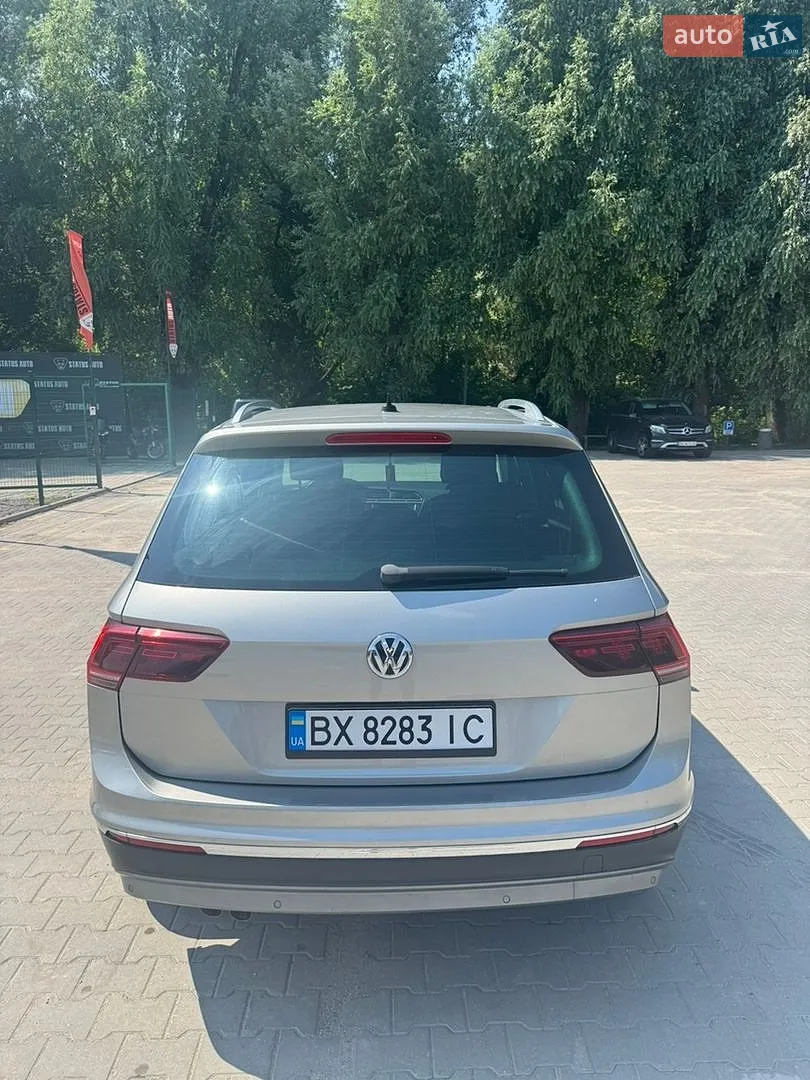 2017 Volkswagen Tiguan - мініатюра 4