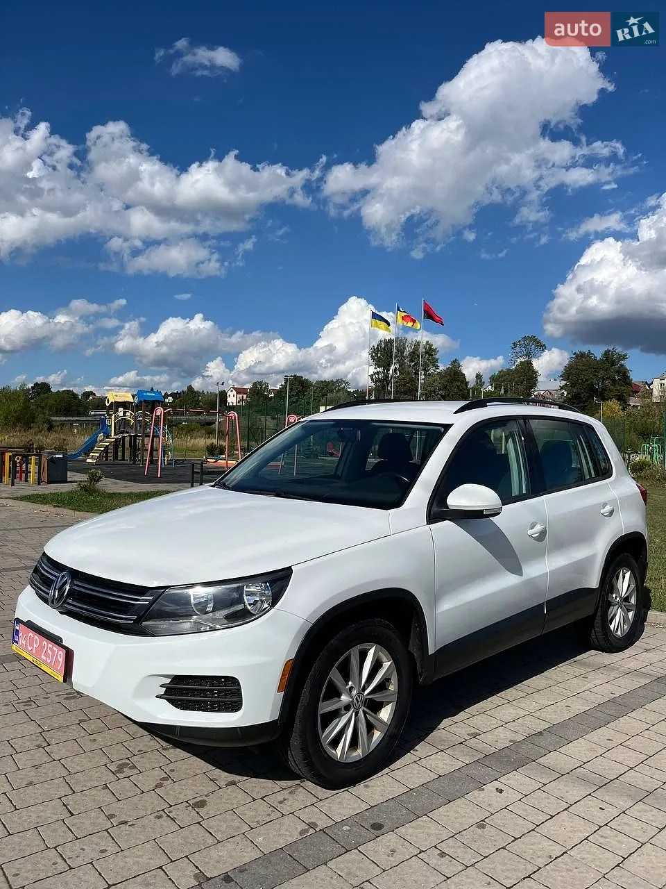 2017 Volkswagen Tiguan - мініатюра 4