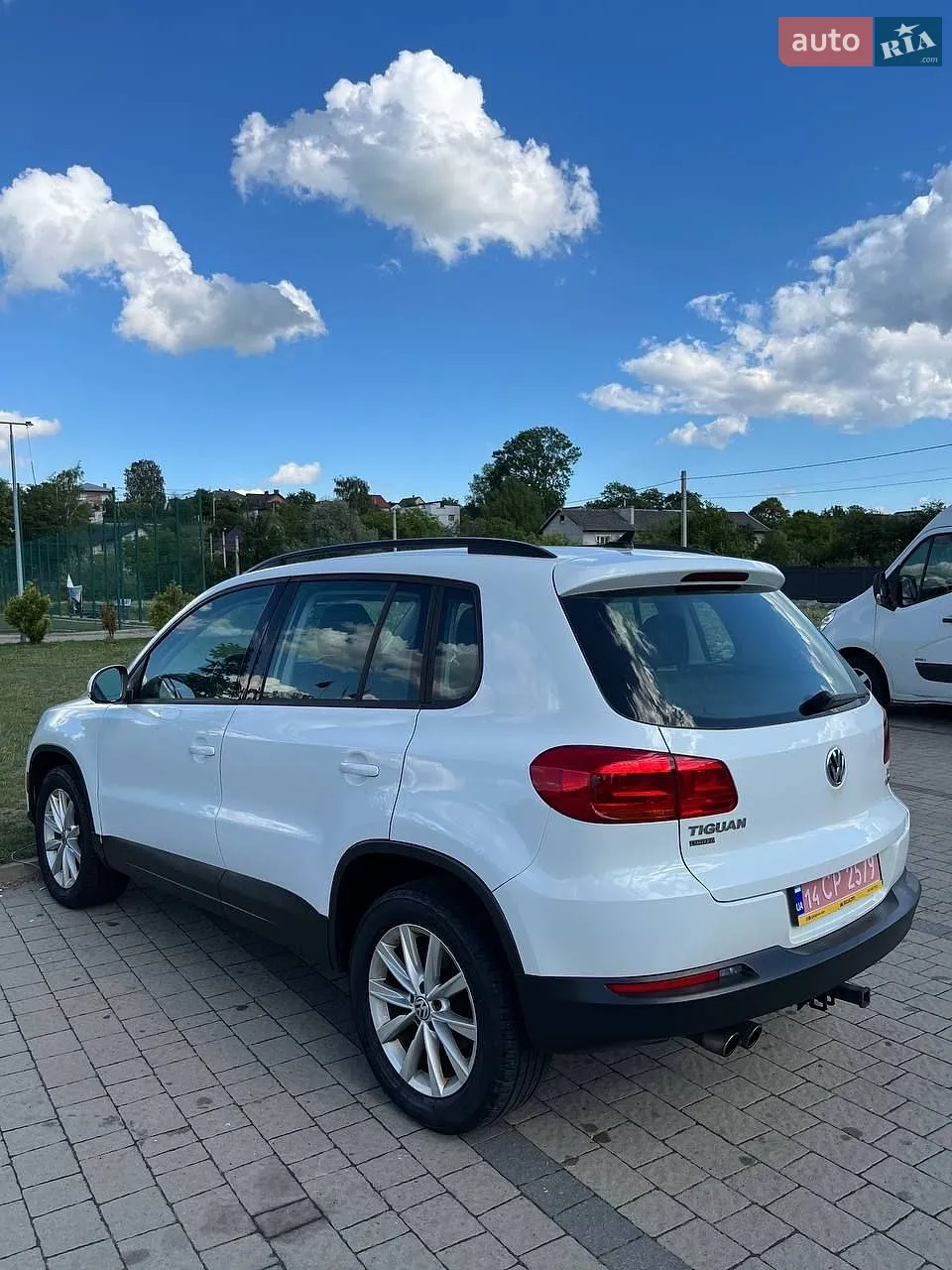 2017 Volkswagen Tiguan - мініатюра 10