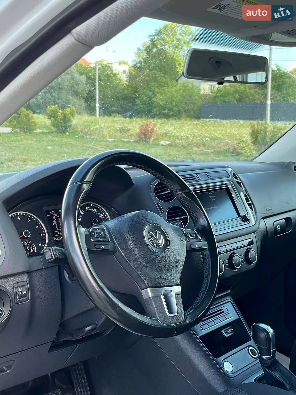 2017 Volkswagen Tiguan - мініатюра 19