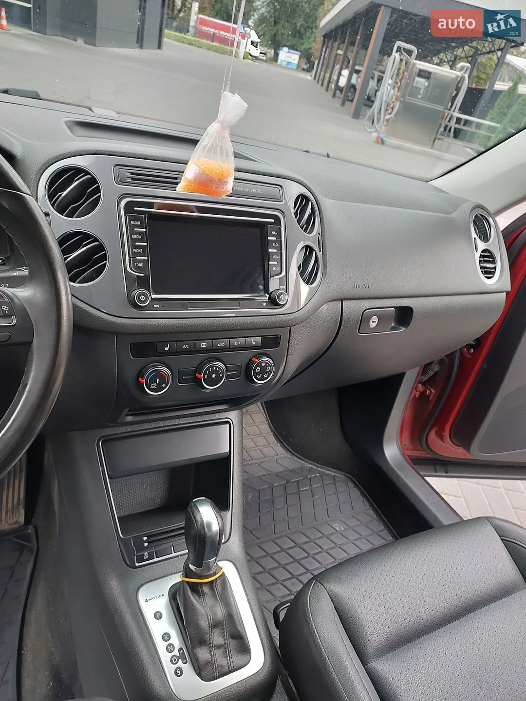 2014 Volkswagen Tiguan - мініатюра 9
