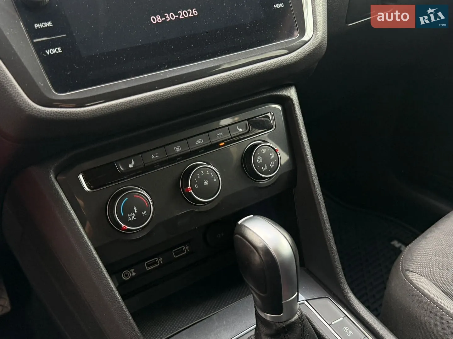 2017 Volkswagen Tiguan - мініатюра 28