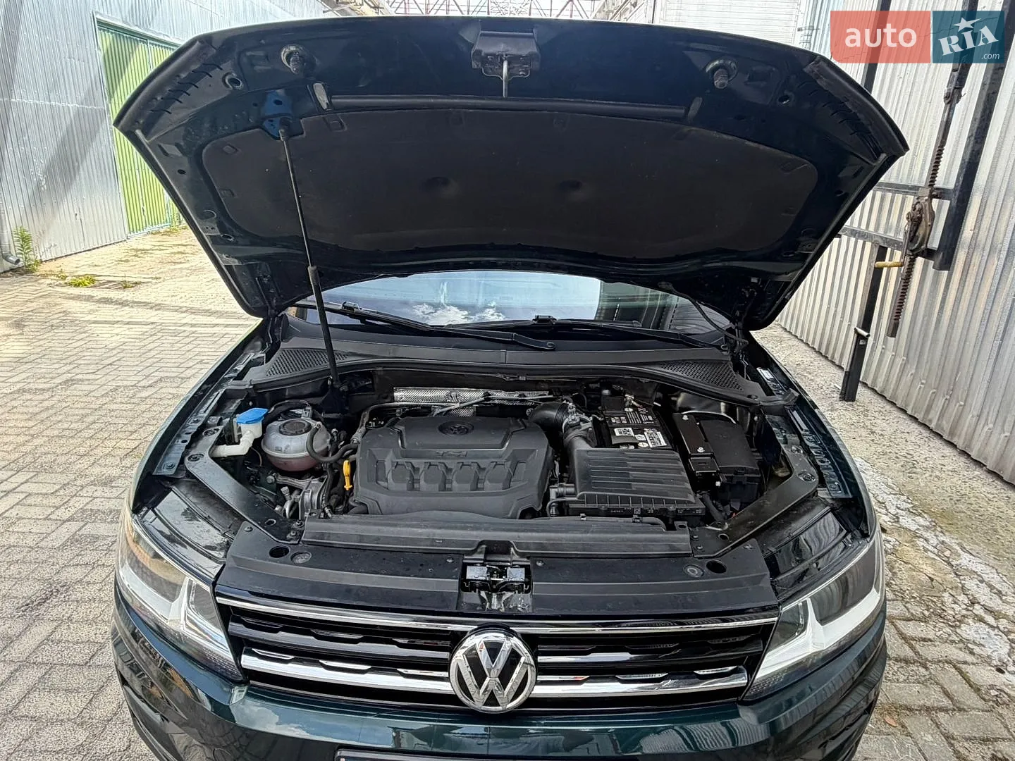 2017 Volkswagen Tiguan - мініатюра 37