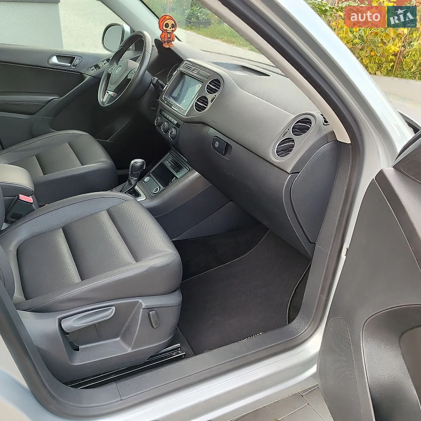 2017 Volkswagen Tiguan - мініатюра 25