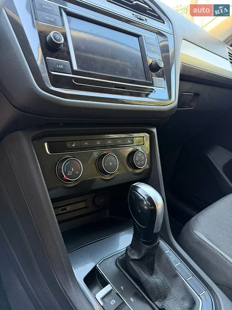 2018 Volkswagen Tiguan - мініатюра 17