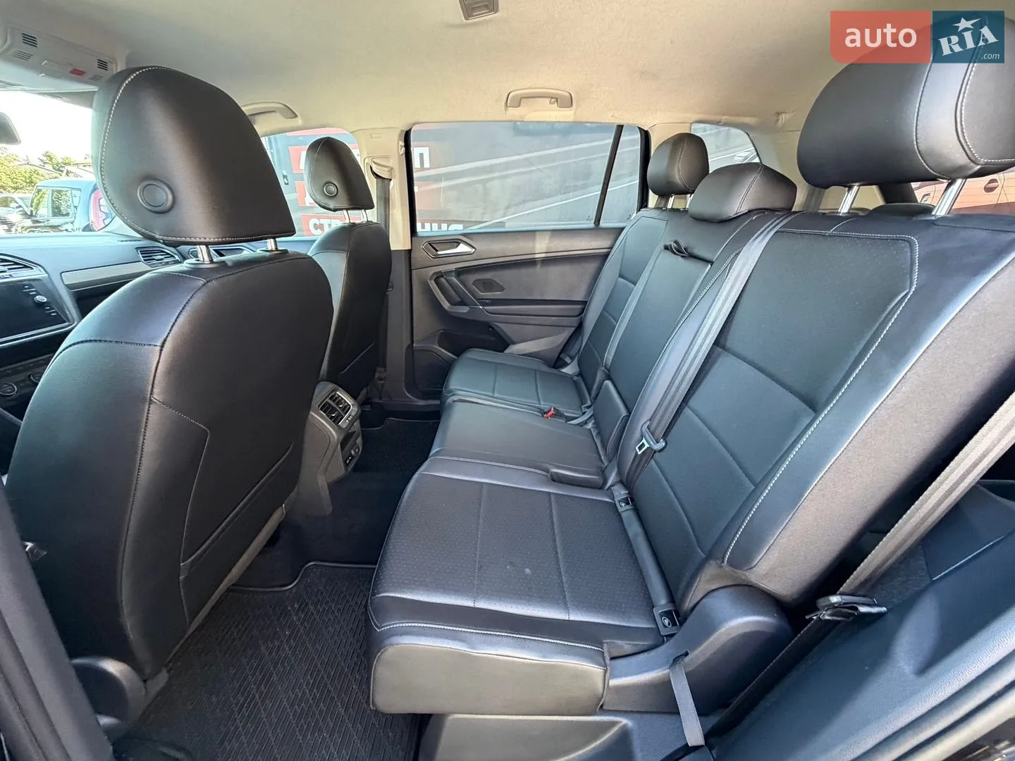 2017 Volkswagen Tiguan - мініатюра 16
