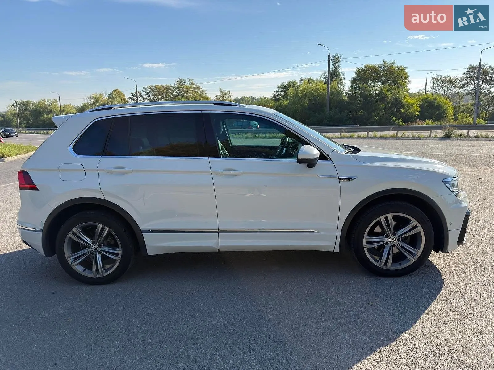 2017 Volkswagen Tiguan - мініатюра 3