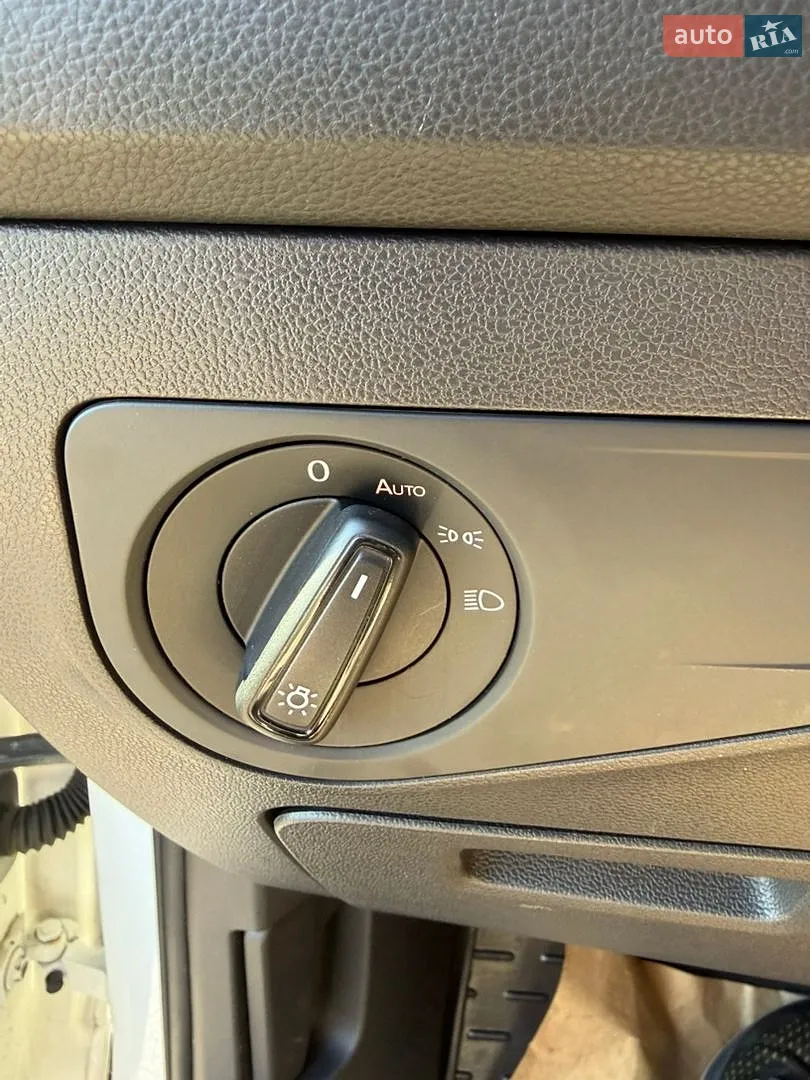 2018 Volkswagen Tiguan - мініатюра 32