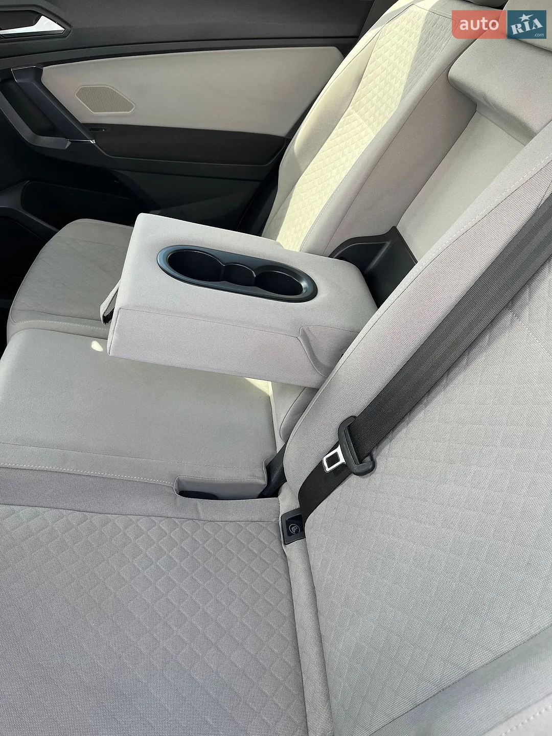 2020 Volkswagen Tiguan - мініатюра 11