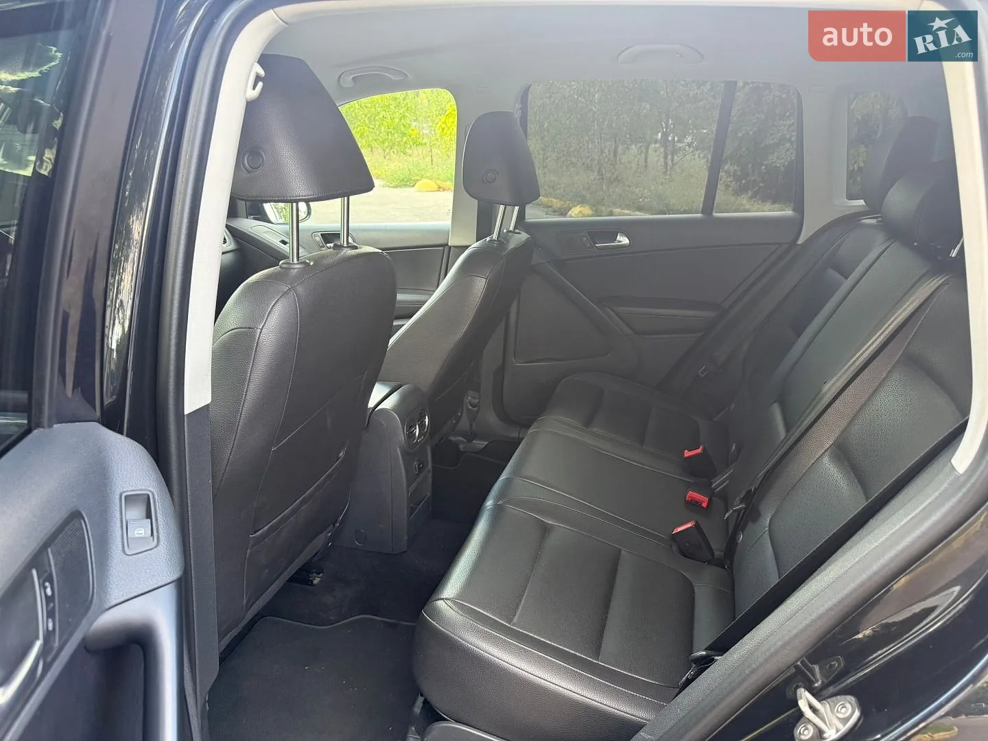 2016 Volkswagen Tiguan - мініатюра 12