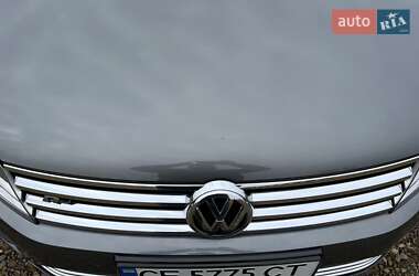 Внедорожник / Кроссовер Volkswagen Touareg R 2017 в 
