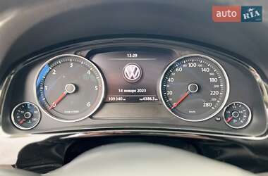 Внедорожник / Кроссовер Volkswagen Touareg R 2017 в 