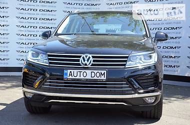 Внедорожник / Кроссовер Volkswagen Touareg 2016 в Киеве