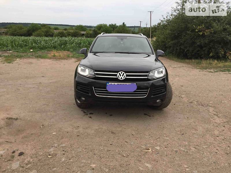 Позашляховик / Кросовер Volkswagen Touareg 2014 в Умані