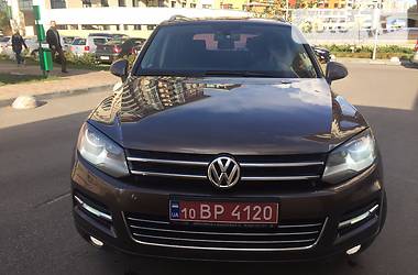 Внедорожник / Кроссовер Volkswagen Touareg 2012 в Киеве