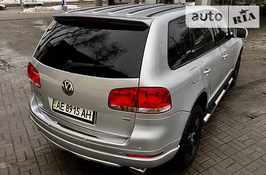 Внедорожник / Кроссовер Volkswagen Touareg 2003 в Днепре