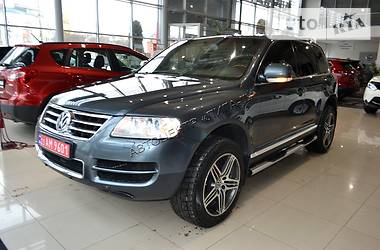 Внедорожник / Кроссовер Volkswagen Touareg 2004 в Хмельницком