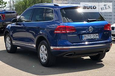 Позашляховик / Кросовер Volkswagen Touareg 2014 в Києві