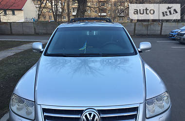 Позашляховик / Кросовер Volkswagen Touareg 2005 в Києві