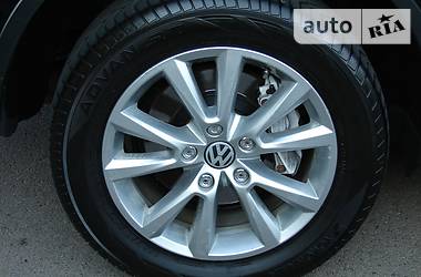 Внедорожник / Кроссовер Volkswagen Touareg 2013 в Ровно