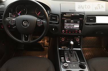 Внедорожник / Кроссовер Volkswagen Touareg 2013 в Черкассах