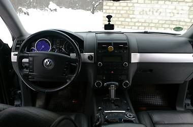Позашляховик / Кросовер Volkswagen Touareg 2005 в 