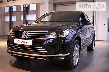 Внедорожник / Кроссовер Volkswagen Touareg 2015 в Одессе