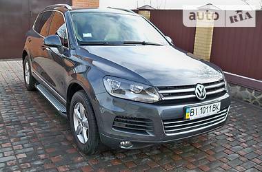Позашляховик / Кросовер Volkswagen Touareg 2011 в 