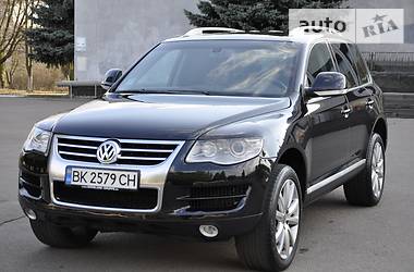 Внедорожник / Кроссовер Volkswagen Touareg 2007 в 