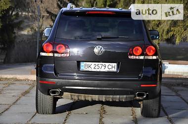 Внедорожник / Кроссовер Volkswagen Touareg 2007 в 