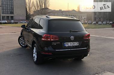 Внедорожник / Кроссовер Volkswagen Touareg 2013 в Николаеве