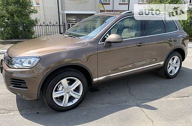 Позашляховик / Кросовер Volkswagen Touareg 2014 в Вінниці