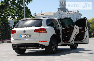 Позашляховик / Кросовер Volkswagen Touareg 2012 в Краматорську