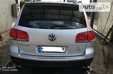 Позашляховик / Кросовер Volkswagen Touareg 2003 в Рівному