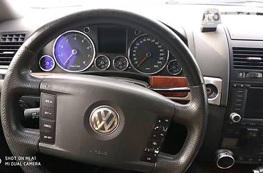 Позашляховик / Кросовер Volkswagen Touareg 2003 в Рівному