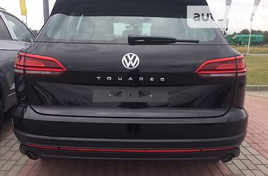 Позашляховик / Кросовер Volkswagen Touareg 2019 в Житомирі