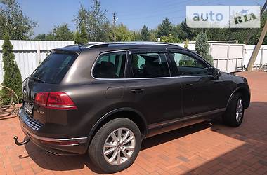 Внедорожник / Кроссовер Volkswagen Touareg 2014 в Павлограде