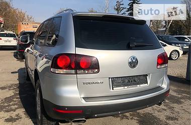 Позашляховик / Кросовер Volkswagen Touareg 2007 в 