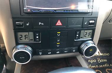 Позашляховик / Кросовер Volkswagen Touareg 2007 в 