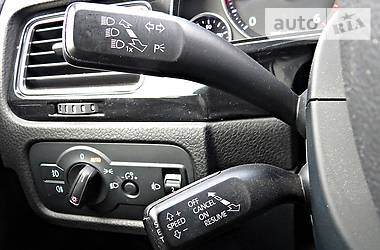 Позашляховик / Кросовер Volkswagen Touareg 2013 в 